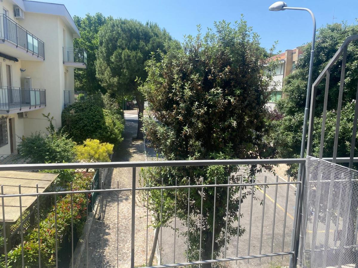 Апартаменты Via Pesaro A/C Марчелли Экстерьер фото